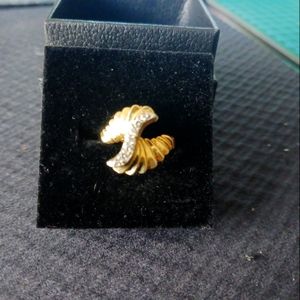 14k Gold & Diamond Twist Ring